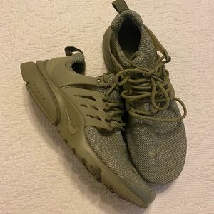 Nike Presto—Khaki Green—Size 10
